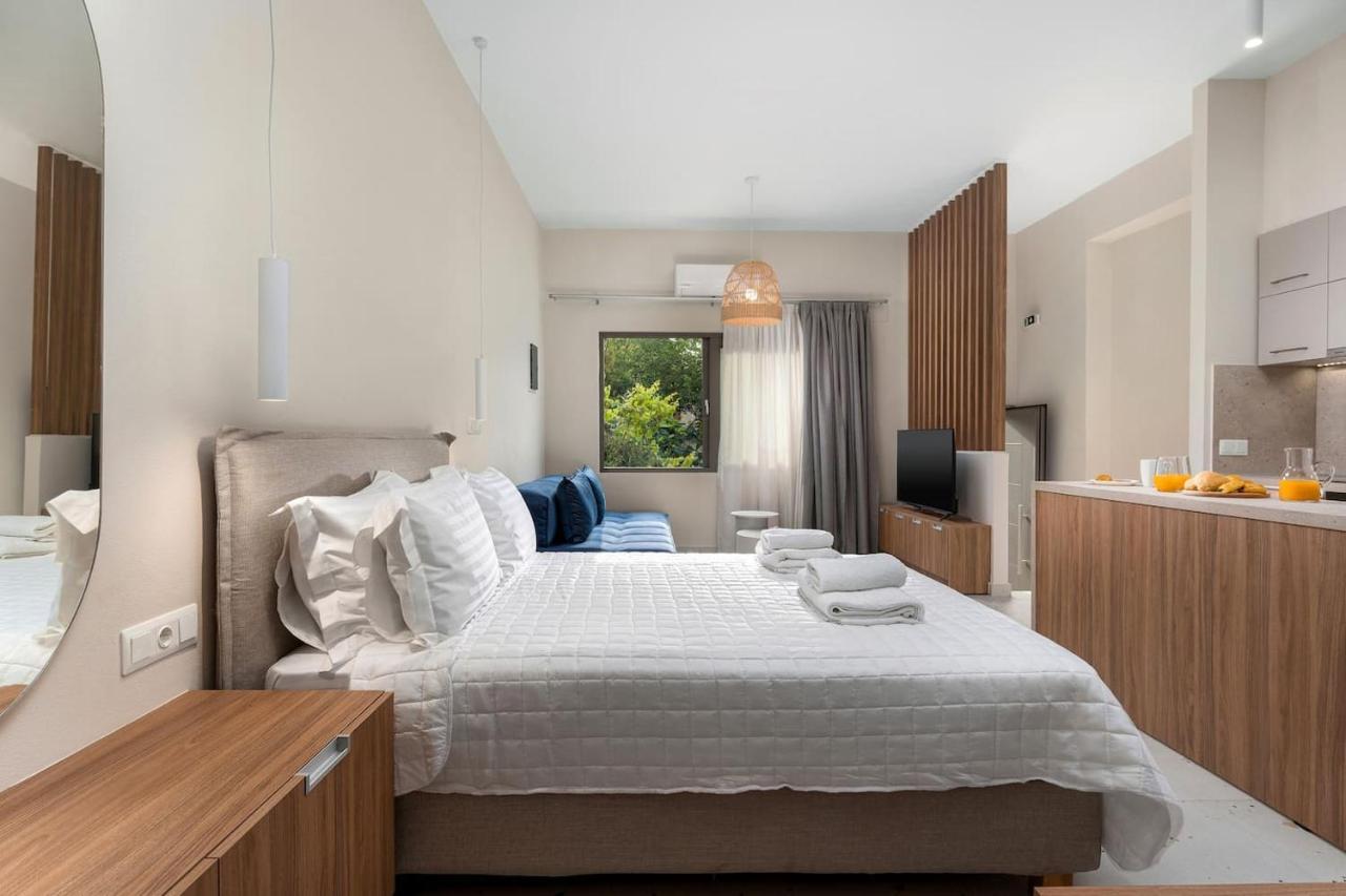 Ble Residence, Your Away From * Panormos (Crete)